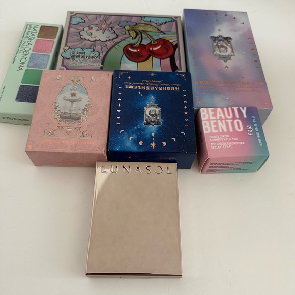 Other - Makeup bundle Flower Knows, Natasha Denona, Kaja, Lunasol
